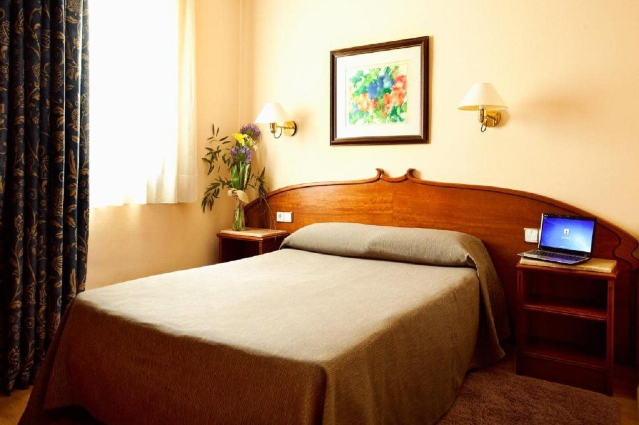 Gaudi Hotel 3*